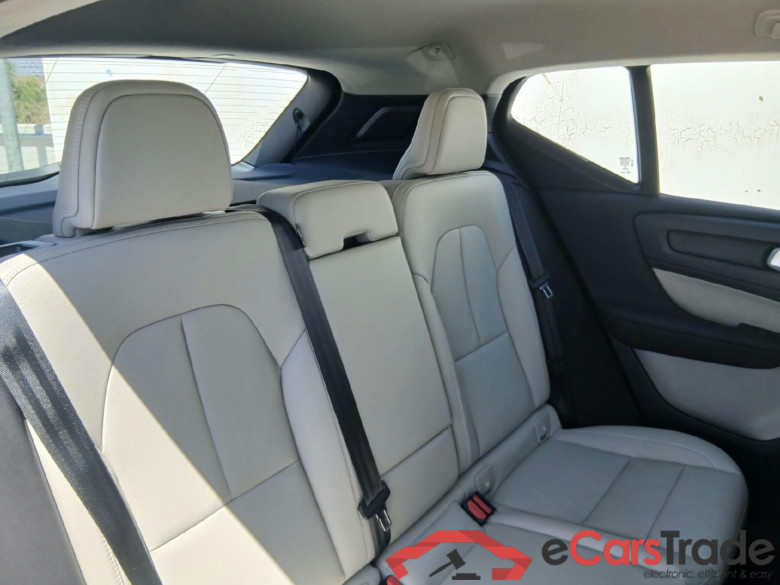 VOLVO XC40 / 2017 / 5P / todoterreno 1.5 T3 Inscription Auto #6