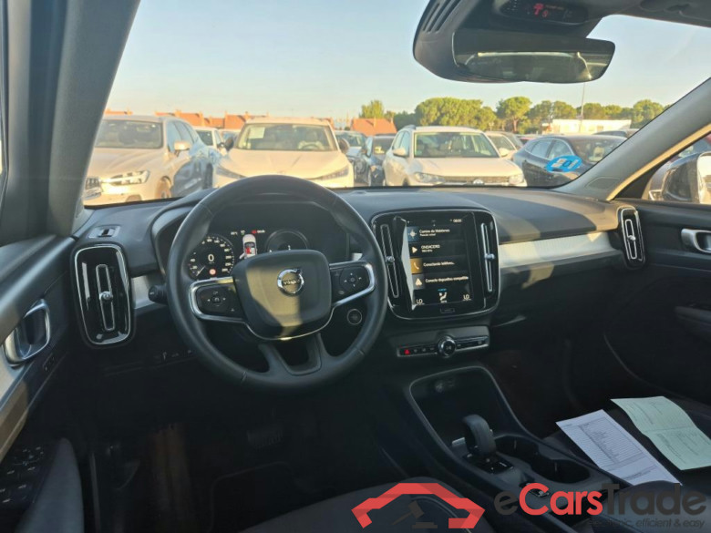 VOLVO XC40 / 2017 / 5P / todoterreno 1.5 T4 Twin Recharge Inscription Ex Auto #3