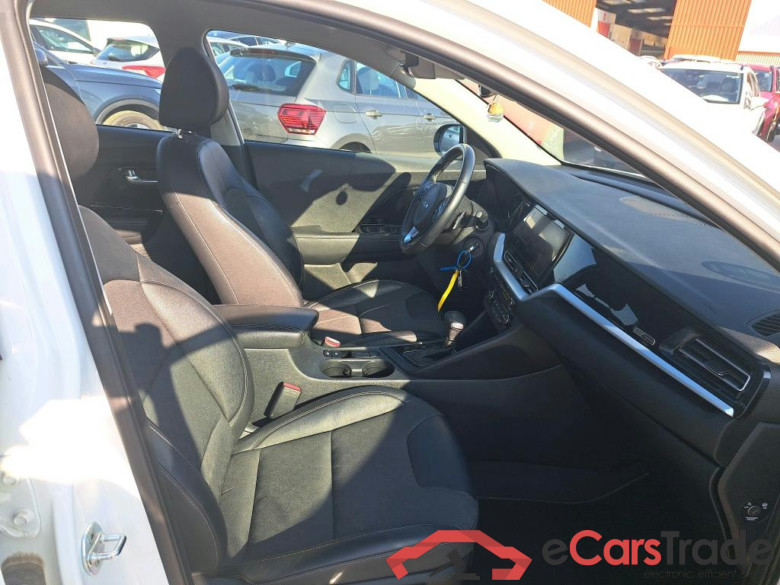 KIA Niro / 2019 / 5P / crossover 1.6 GDi HEV 104kW (141CV) Drive #6