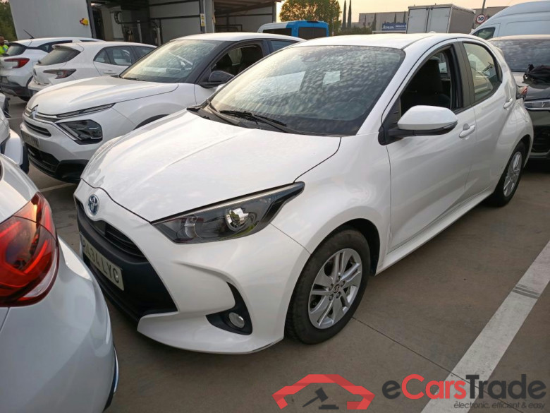 TOYOTA Yaris / 2020 / 5P / berlina con portón 1.5 120H Active Tech #1