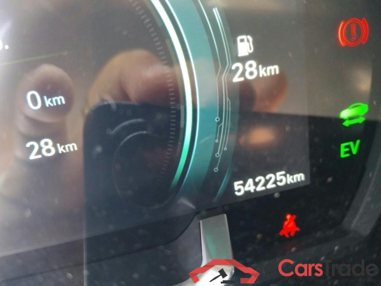 HYUNDAI IONIQ / 2019 / 5P / berlina con portón 1.6 GDI PHEV Tecno DCT #5