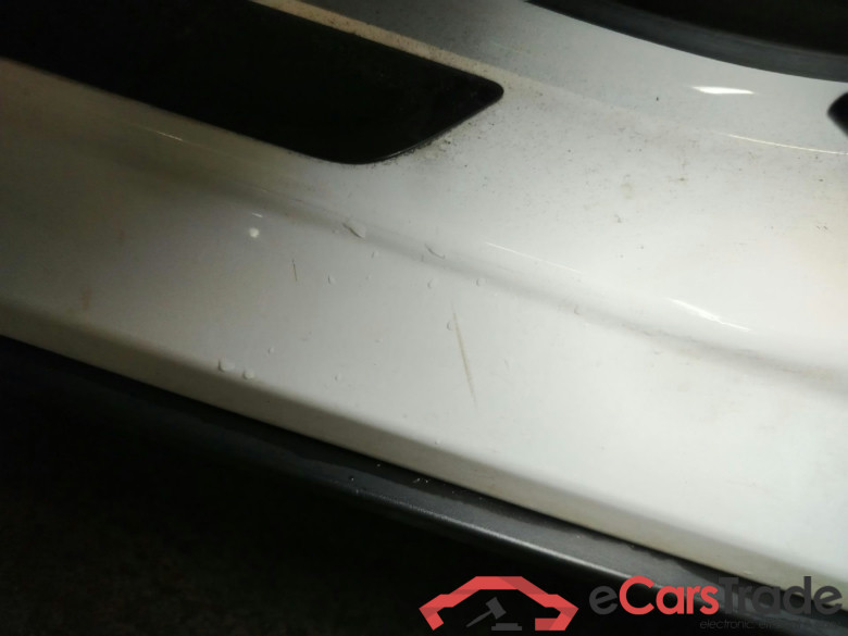 TESLA Model Y Long Range Dual Motor AWD 5d 378kW #4