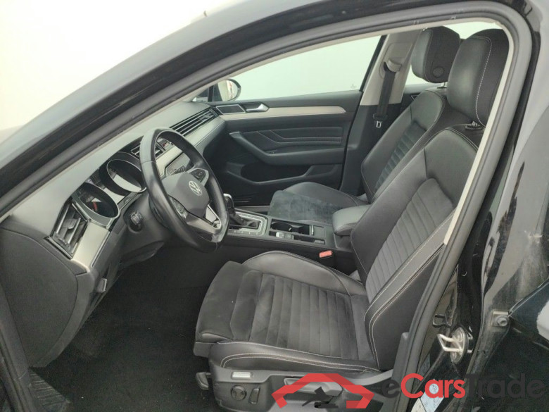 Volkswagen Passat Variant 2.0 TDI SCR 110kW DSG7 Elegance Business 5d #3