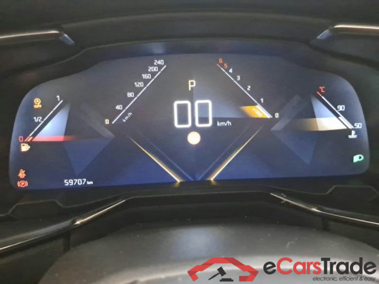 DS DS 7 CROSSBACK / 2017 / 5P / SUV BLUEHDI 130 AUTOMATICA BUSINESS #4