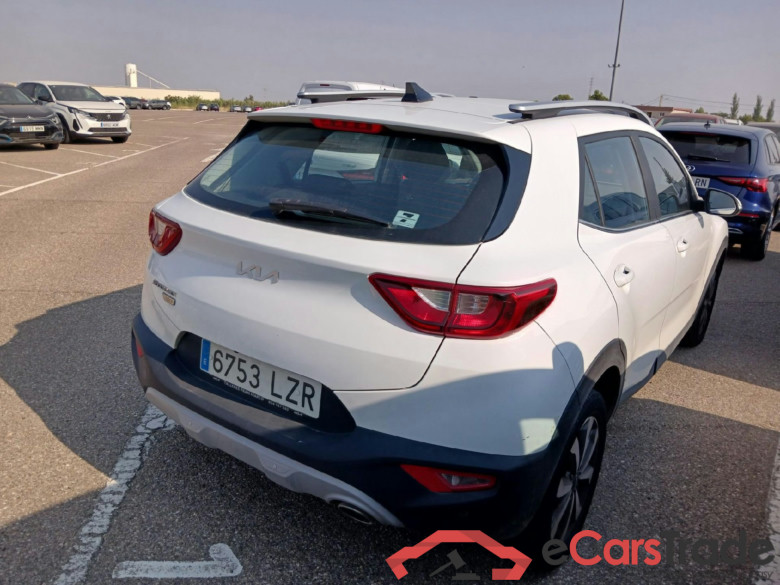 KIA Stonic / 2017 / 5P / todoterreno 1.0 T-GDi 74kW (100CV) MHEV iMT Drive #2