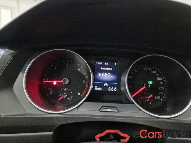 VOLKSWAGEN TIGUAN / 2020 / 5P / SUV 2.0 TDI SCR 110KW LIFE DSG #4