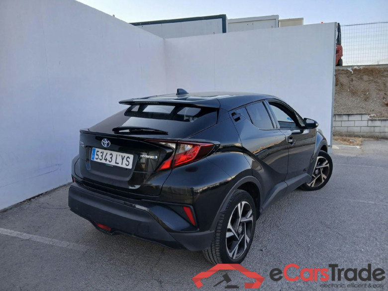 TOYOTA C-HR / 2019 / 5P / todoterreno 1.8 125H Advance #2