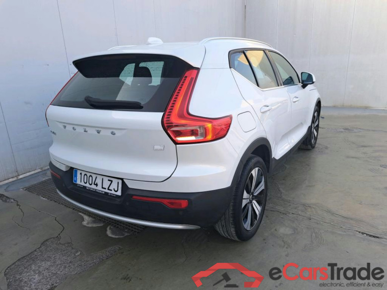 VOLVO XC40 / 2021 / 5P / todoterreno 1.5 T4 Recharge PHEV Core Auto #2