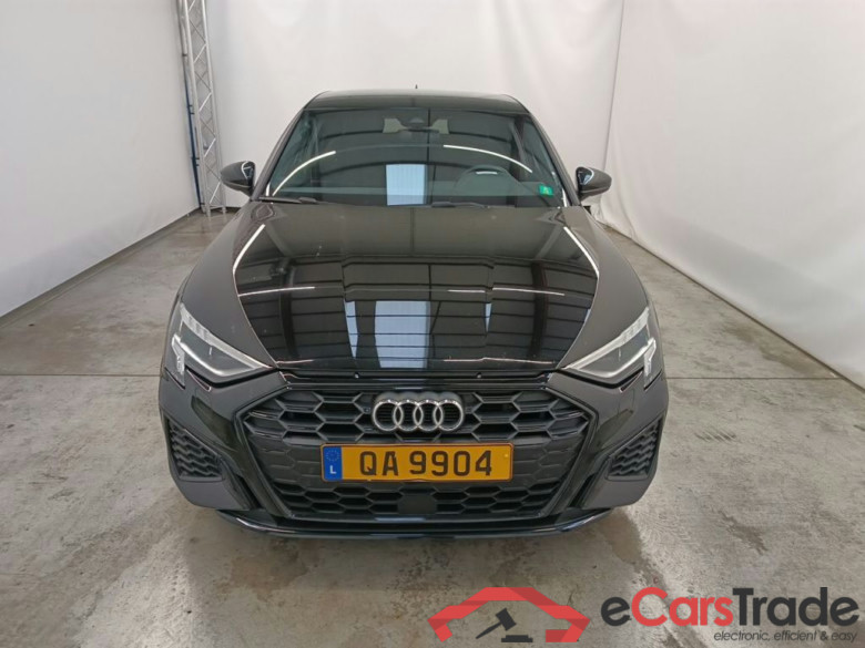 Audi A3 Sportback 45 TFSI e S Line 5d #1