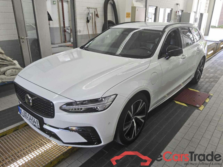 Volvo V90 Kombi (03.2016->) DE - Kb5 T6 Twin Engine AWD PHEV EU6d, Plus Dark, 2021 - 2024 #1