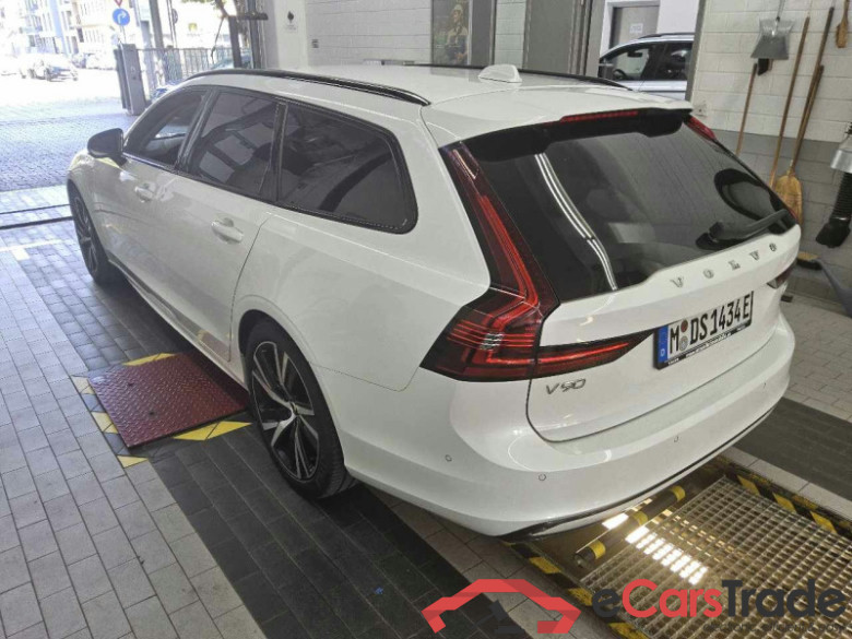 Volvo V90 Kombi (03.2016->) DE - Kb5 T6 Twin Engine AWD PHEV EU6d, Plus Dark, 2021 - 2024 #4