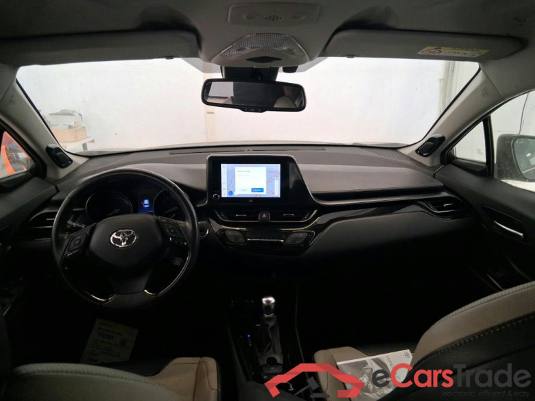 TOYOTA C HR  2016  5P  SUV 1 8 HYBRIDE 122 COLLECTION #5