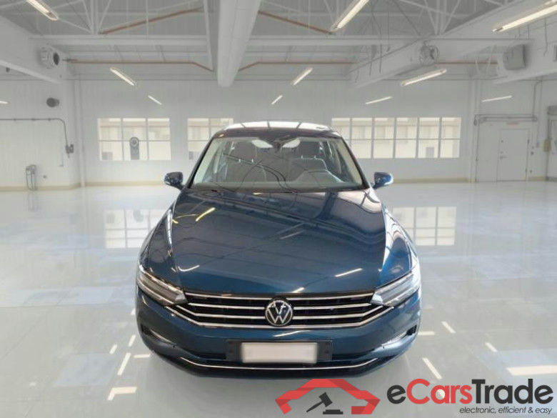 VOLKSWAGEN PASSAT / 2019 / 5P / STATION WAGON VAR. 2.0TDI SCR EVO 110KW BUSINESS DSG #6