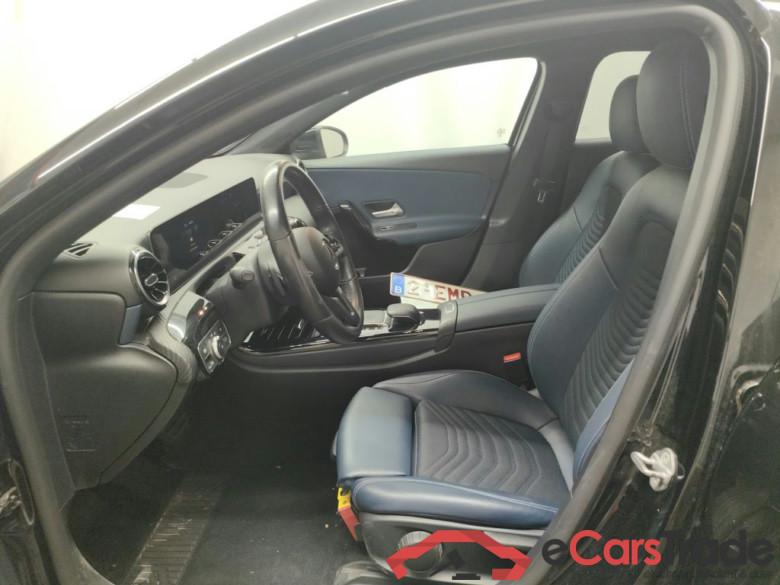 Mercedes-Benz A-Klasse A 180 d DCT Launch Edition 5d #3