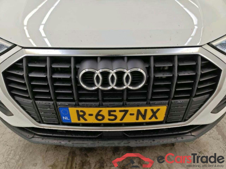AUDI Q3 45 TFSI e Adv Editi. #4