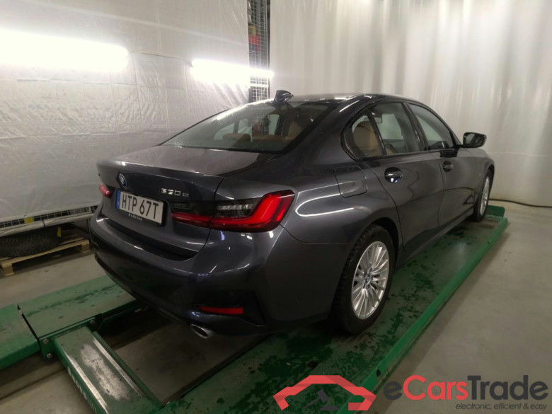 330e xDrive Connected Aut #3
