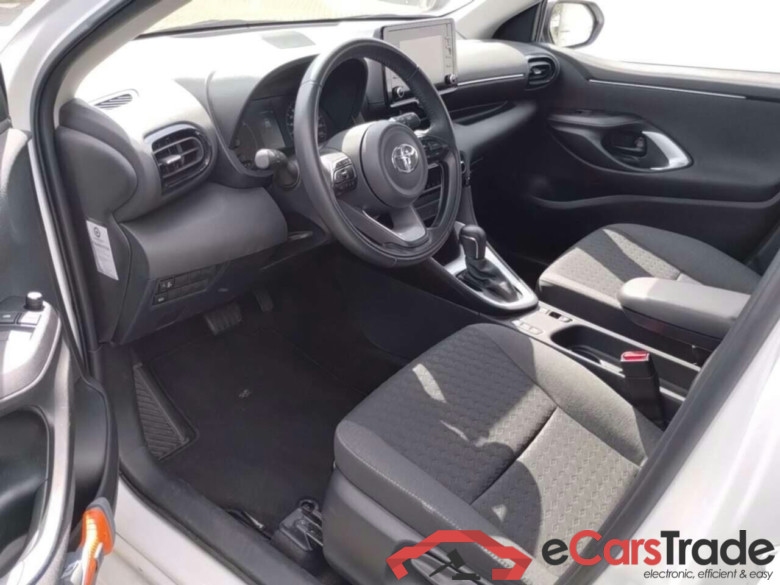 TOYOTA YARIS 1.5 Hybrid Active #5