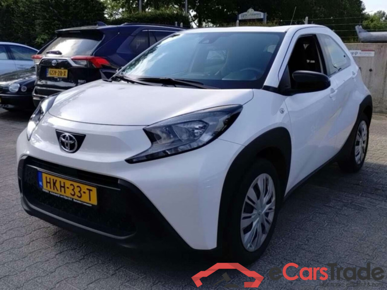 TOYOTA Aygo X 1.0 VVT-i MT Play #1