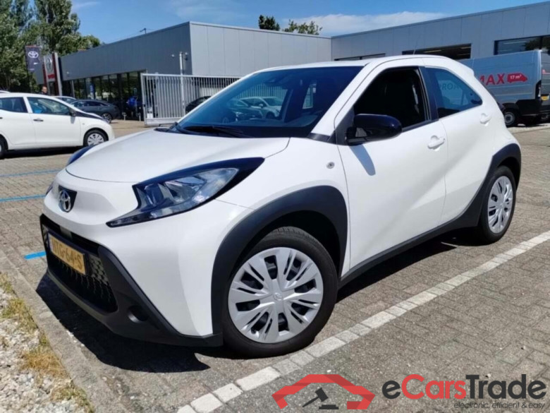 TOYOTA Aygo X 1.0 VVT-i MT Play #1