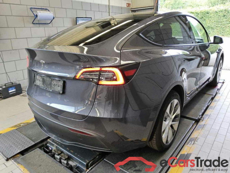 Tesla Model Y DE - SUV5, Basis RWD 60kWh, 2023 - 2025 #3