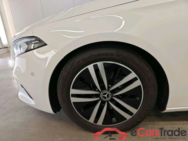 MERCEDES-BENZ A-klasse 180 d Bns Sol. Lux. #4