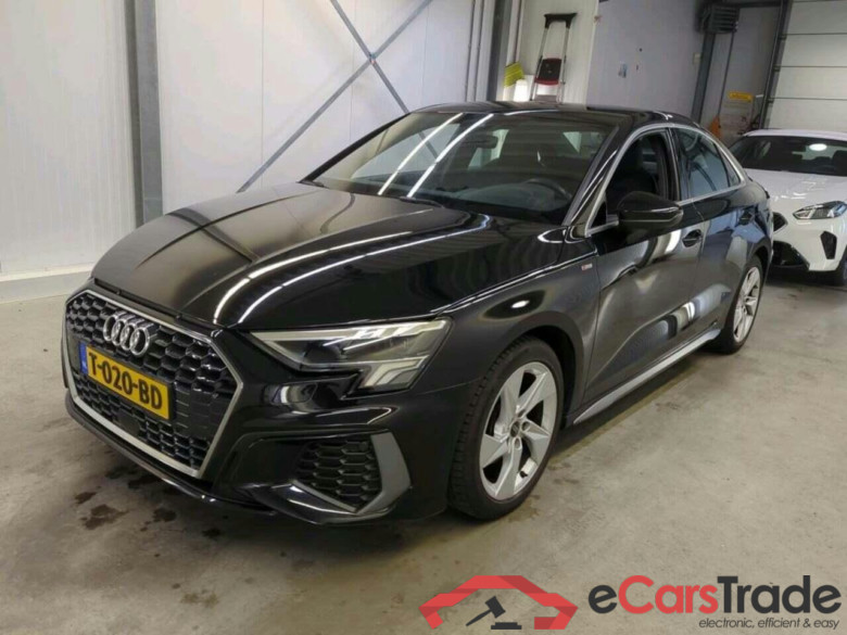 AUDI A3 Limousine 30 TFSI S edition #1