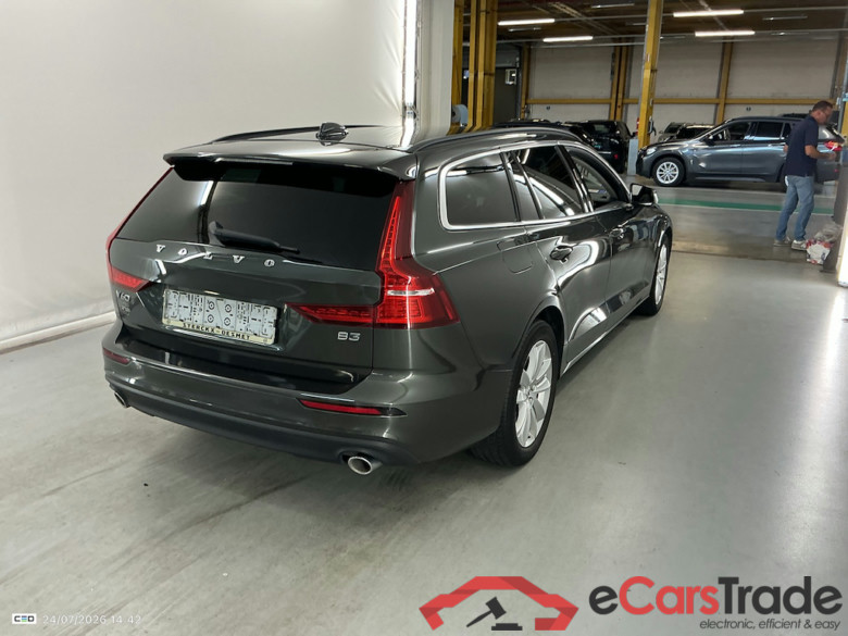 VOLVO V60 2.0 B3 MHEV MOMENTUM PRO DCT #4