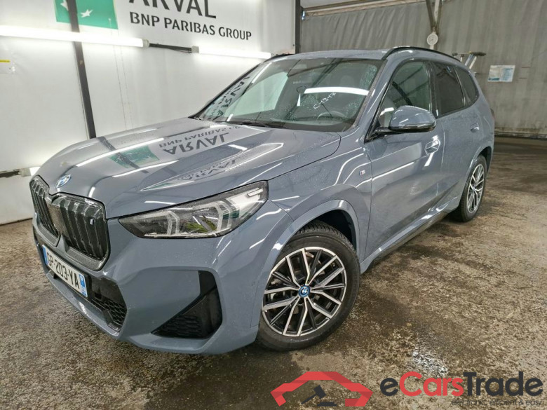 Série iX1 30 xDrive M Sport 64kWh BVA