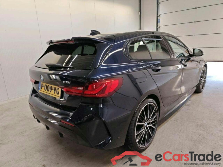 BMW 1-serie 118i Executive #2