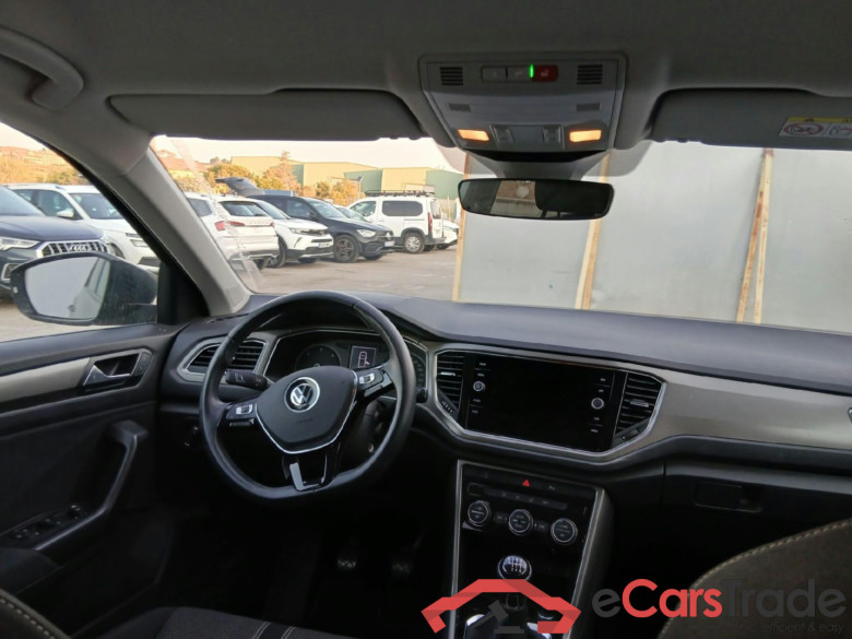 VOLKSWAGEN T-Roc / 2017 / 5P / todoterreno Advance 2.0 TDI 85kW (115CV) #3