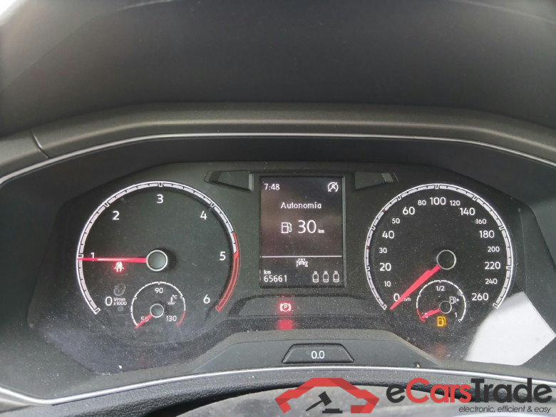 VOLKSWAGEN T-Roc / 2017 / 5P / todoterreno Advance 2.0 TDI 85kW (115CV) #4