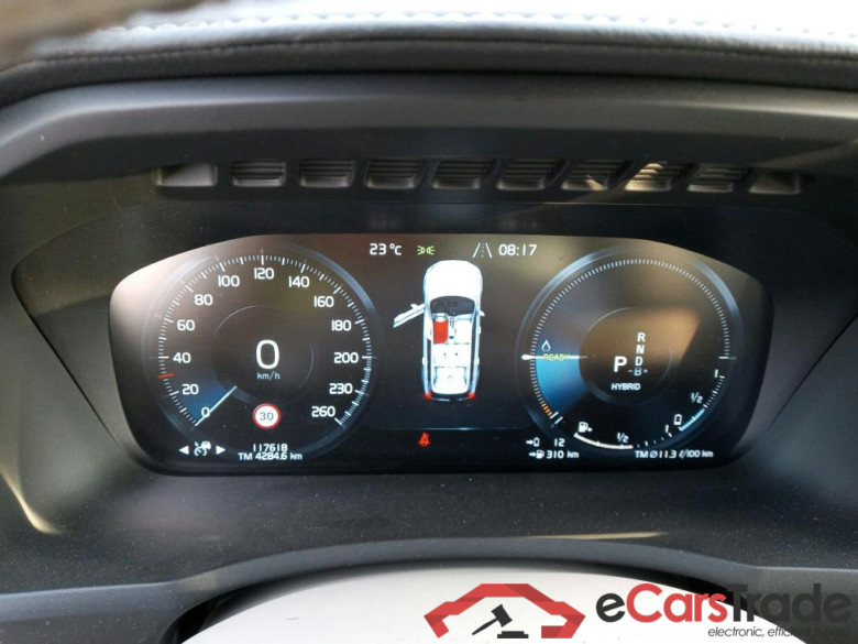 VOLVO XC90 / 2019 / 5P / todoterreno 2.0 T8 AWD Recharge Inscription Auto #4