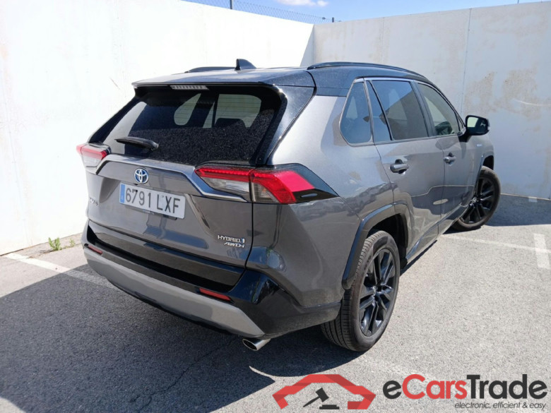 TOYOTA Rav4 / 2018 / 5P / todoterreno 2.5l 220H Style 4WD #2