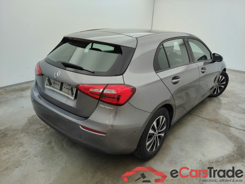 Mercedes-Benz A-Klasse A 180 d Business Solution Essential Aut. 5d #2