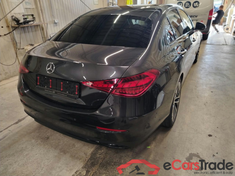 MERCEDES-BENZ C-Klasse C 300 d 9G-TRONIC 4Matic Avantgarde 4d 195kW #2