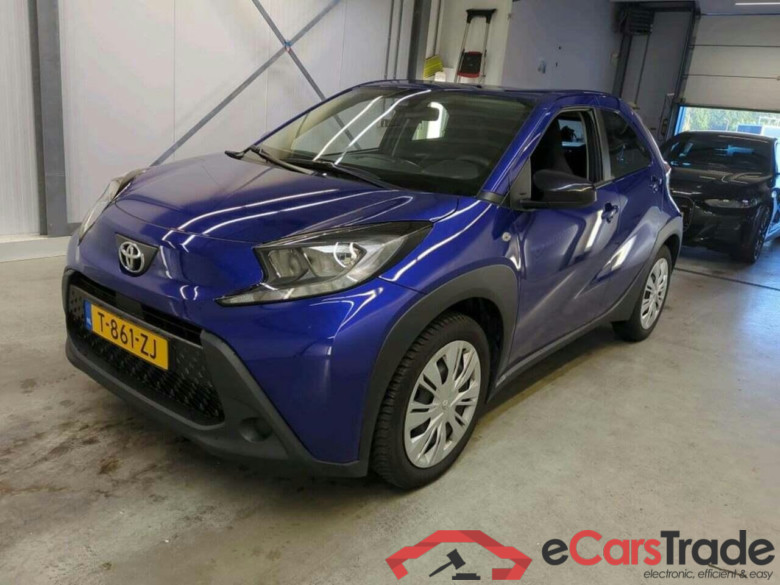 TOYOTA Aygo X 1.0 VVT-i MT Play #1