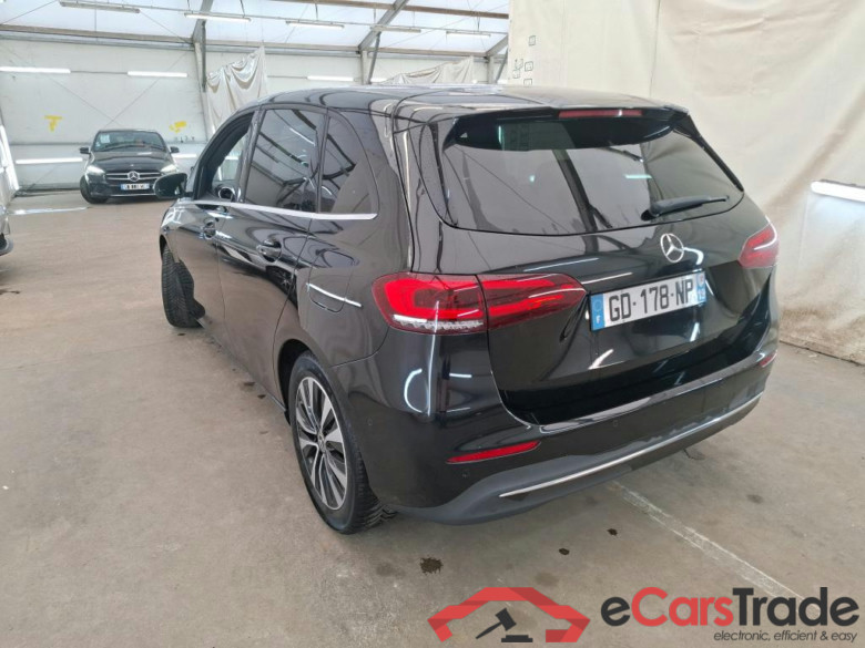 MERCEDES-BENZ Classe B / 2019 / 5P / monospace B 180 d Business Line Edition BA8 #2