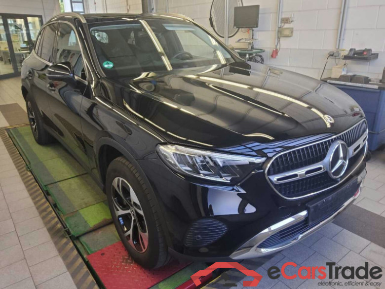 Mercedes-Benz GLC (BM 254)(06.2022->) DE - SUV5 GLC 300 e EU6d, 4Matic Avantgarde, 2022 - 2024 #2
