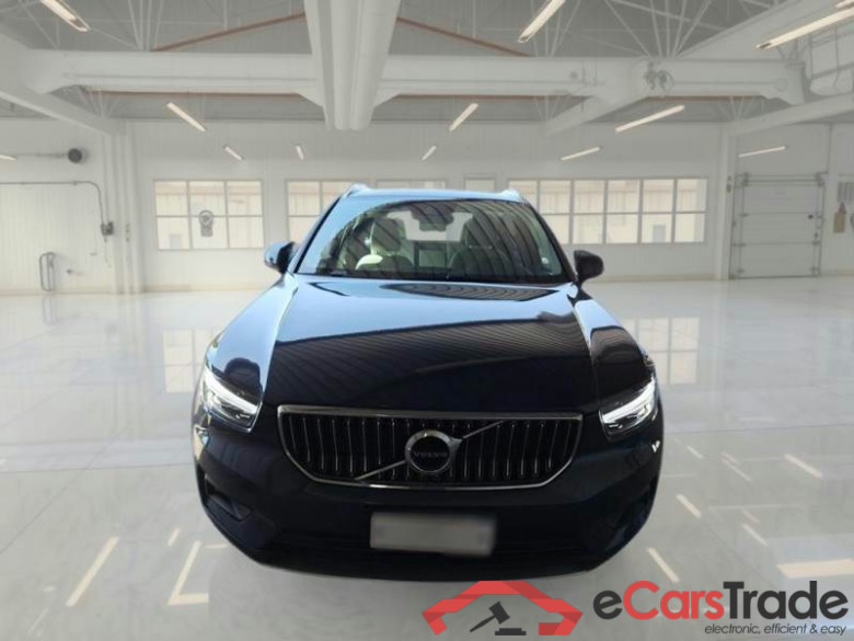 VOLVO XC40 / 2017 / 5P / SUV T4 PLUG-IN HYBRID AUTO RECH INSCRIP EXPR #6