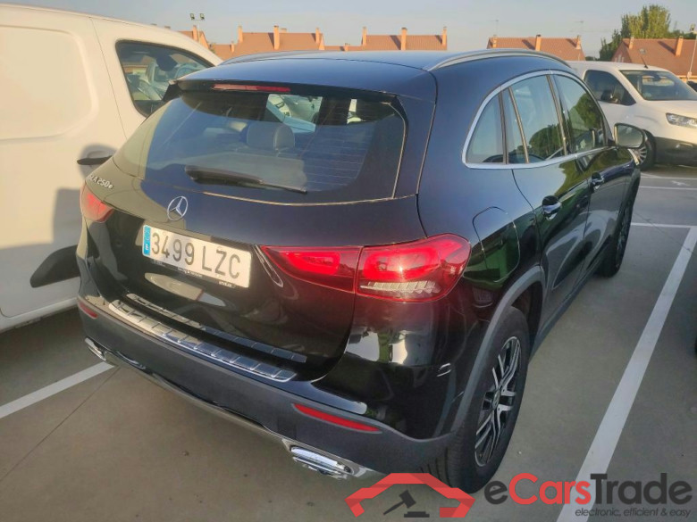 MERCEDES-BENZ GLA / 2020 / 5P / todoterreno GLA 250 e #2