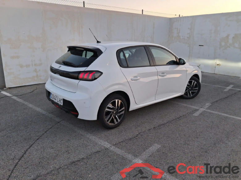 PEUGEOT 208 / 2019 / 5P / berlina con portón PureTech 73kW (100CV) Allure (AC) #2