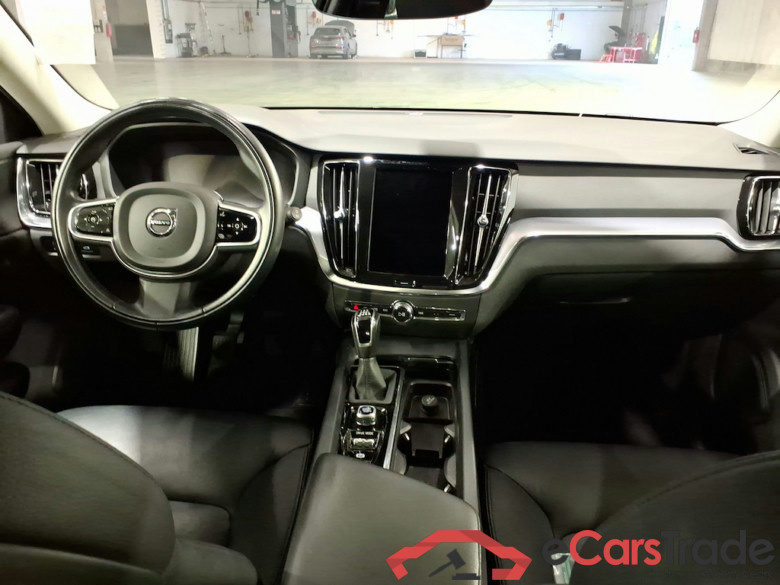 VOLVO V60 2.0 D3 MOMENTUM PRO #6