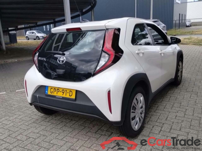 TOYOTA Aygo X 1.0 VVT-i MT Play #4