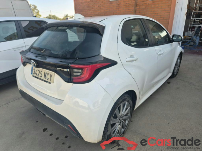 TOYOTA Yaris / 2020 / 5P / berlina con portón 1.5 120H Active Tech #2