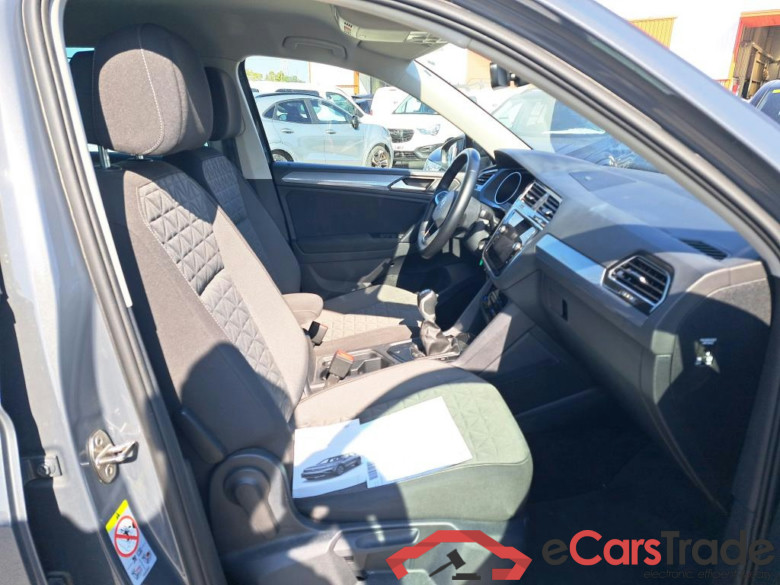 VOLKSWAGEN Tiguan / 2020 / 5P / todoterreno Life 2.0 TDI 110kW (150CV) #6