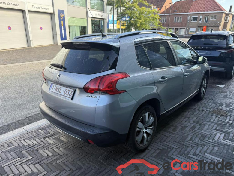 PEUGEOT 2008 1.2i PureTech Style #3
