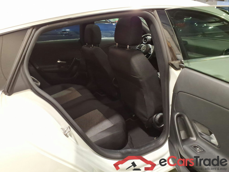 MERCEDES-BENZ CLA SHOOTING BRAKE 2.0 CLA 180 D BUSINESS SOLUTION DCT #5
