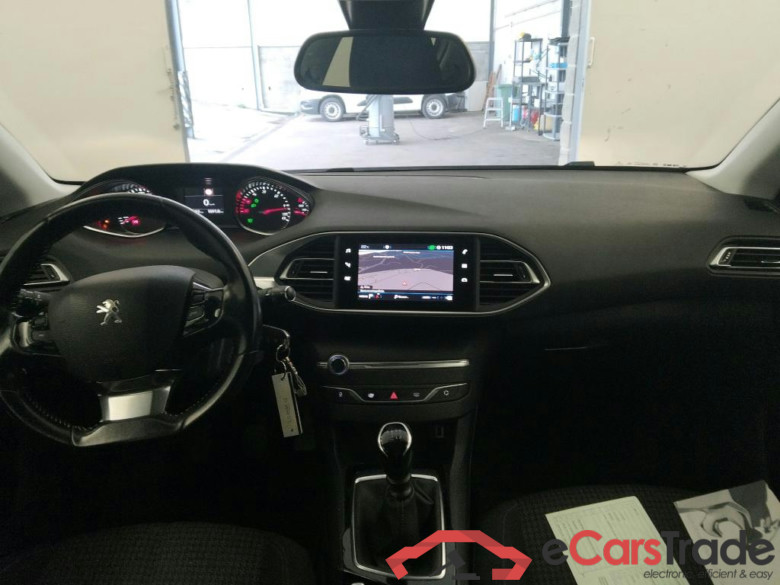 PEUGEOT 308 / 2017 / 5P / berlina con portón 5P Style BlueHDi 100 S&S 6 Vel. MAN #3