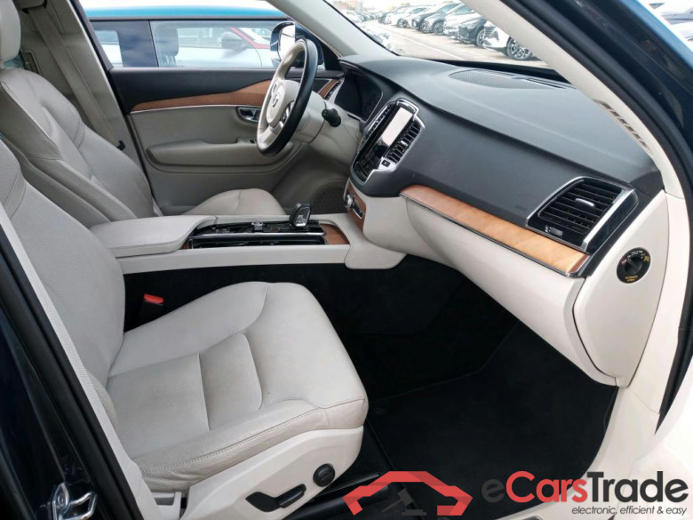 VOLVO XC90 / 2019 / 5P / todoterreno 2.0 T8 AWD Recharge Inscription Exp Auto #6
