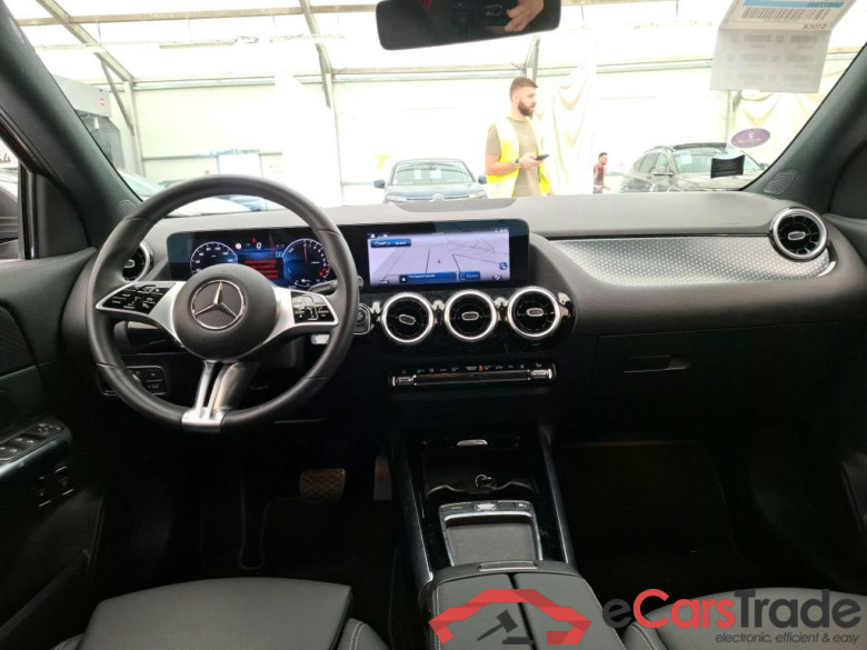 MERCEDES-BENZ GLA / 2023 / 5P / SUV GLA 250 e Business Line DCT #6